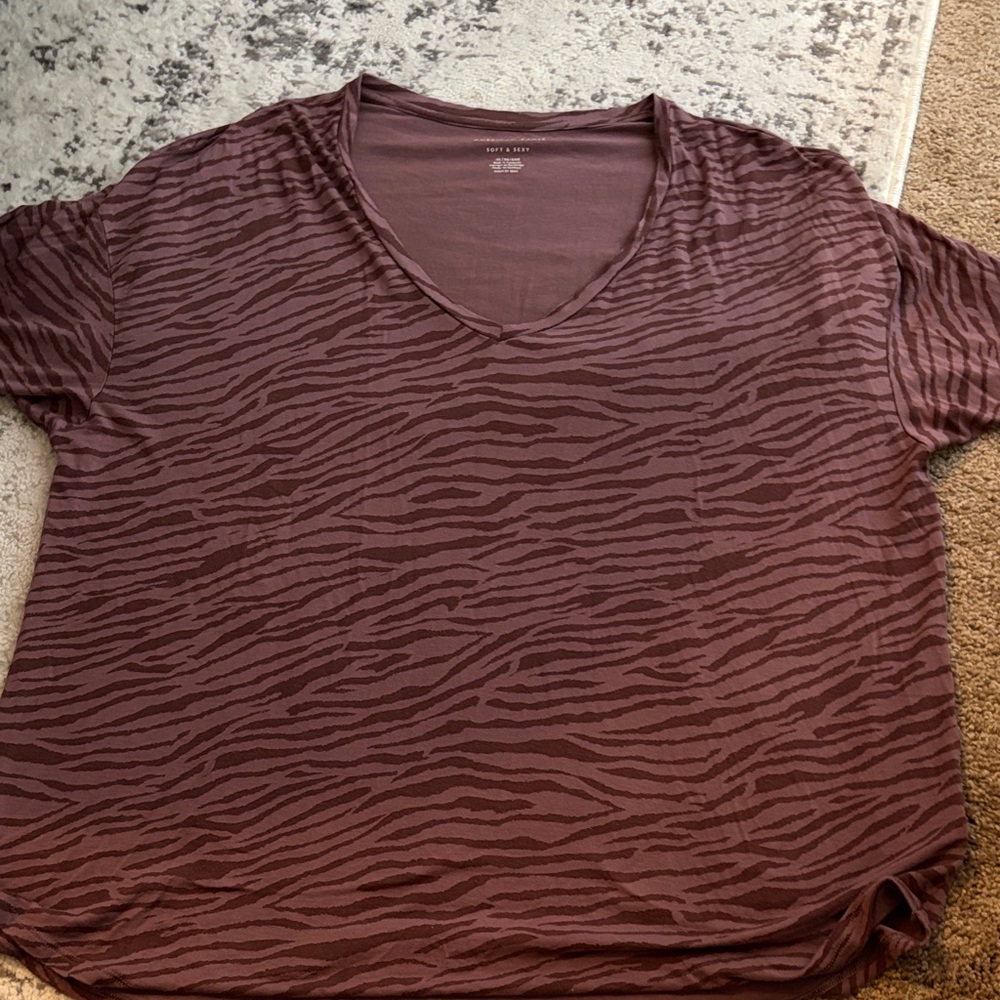 American Eagle Soft and Sexy Tee
